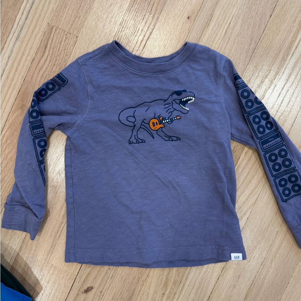 Baby gap 4  years toddler T-shirt EUC